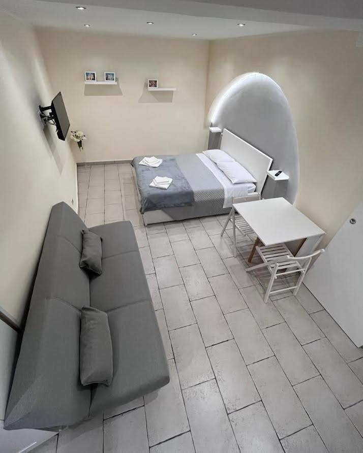 Al Rifugio Di Rosmy Apartment Bari Ngoại thất bức ảnh