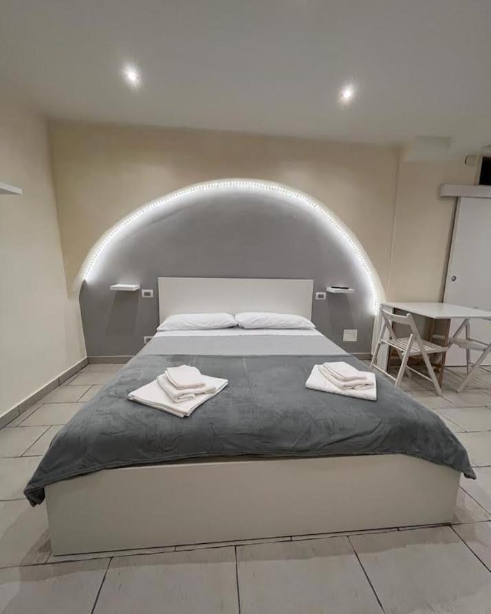 Al Rifugio Di Rosmy Apartment Bari Ngoại thất bức ảnh