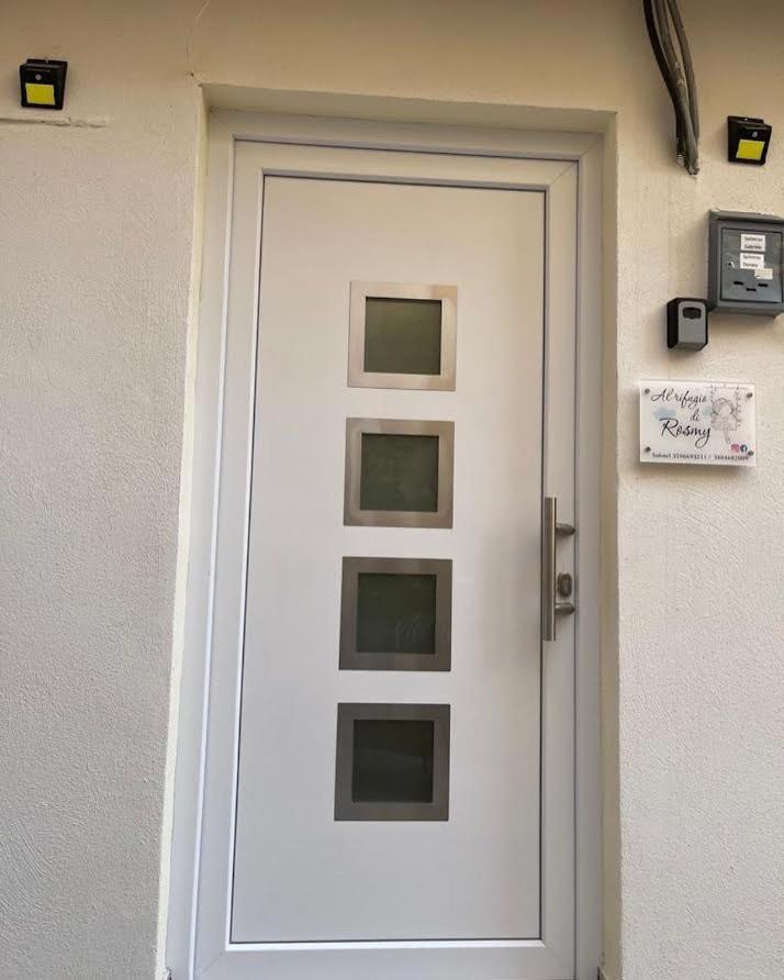 Al Rifugio Di Rosmy Apartment Bari Ngoại thất bức ảnh